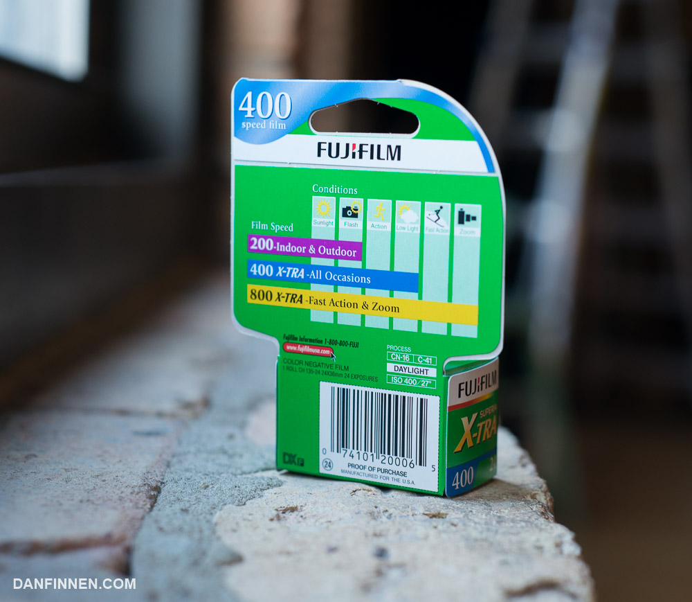 I remember when I was a little kid reading the back of boxes like this religiously. In my head, clearly 800 film was superior, I mean, look how big that bar is compared to the others!